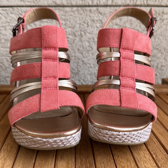 Call it Spring wedge heel platform sandals coral suede and rose gold size 7 1/2 - Picture 6 of 10